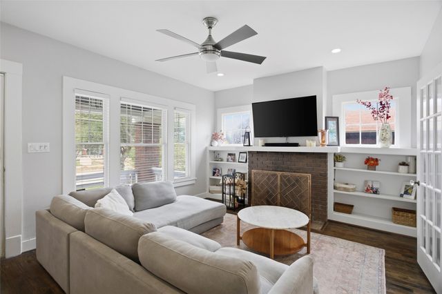 1421 S Adams Street, Fort Worth, TX 76104