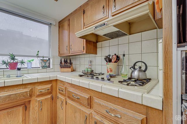 528 Francis Street, Bakersfield, CA 93308