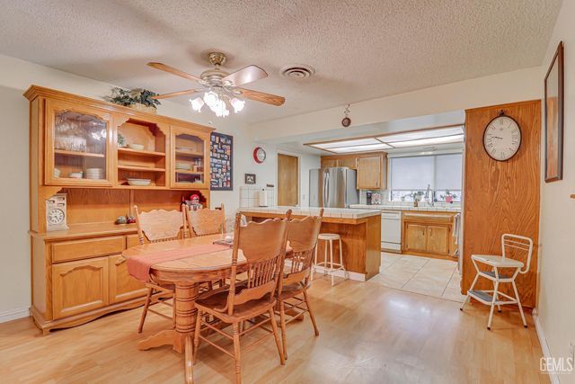 528 Francis Street, Bakersfield, CA 93308