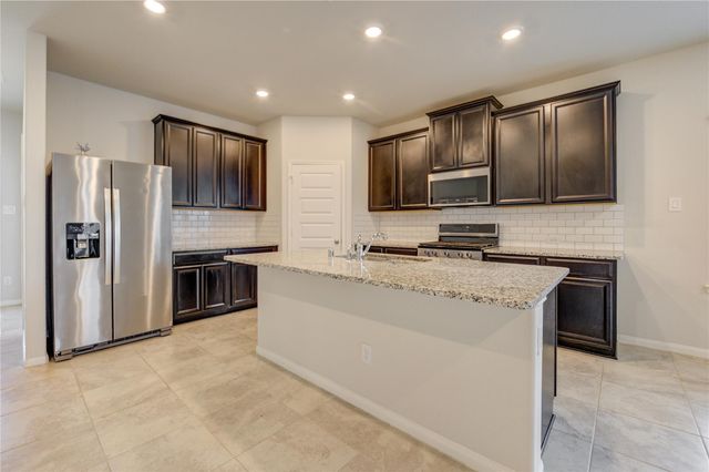 6083 Pearland Place, Pearland, TX 77581