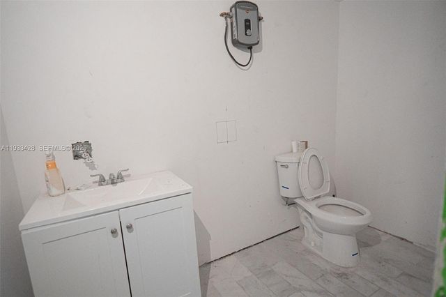 2235 NW 20th St, Miami, FL 33142