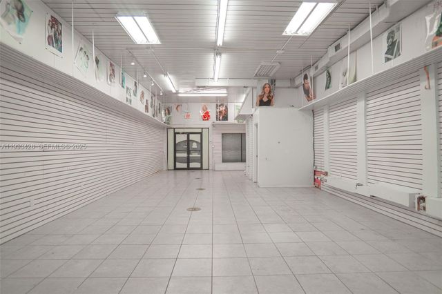 2235 NW 20th St, Miami, FL 33142