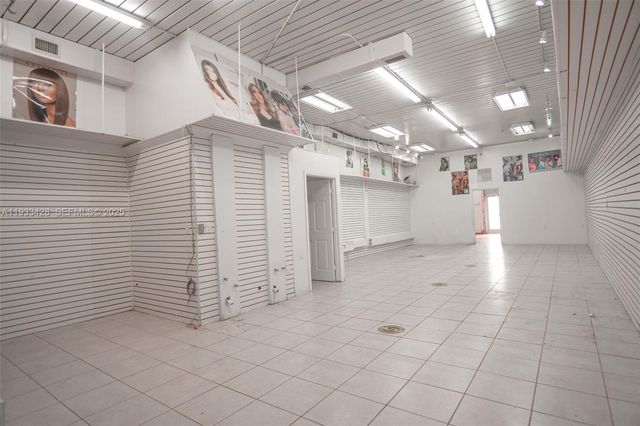 2235 NW 20th St, Miami, FL 33142