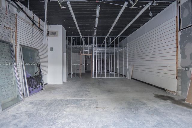 2235 NW 20th St, Miami, FL 33142