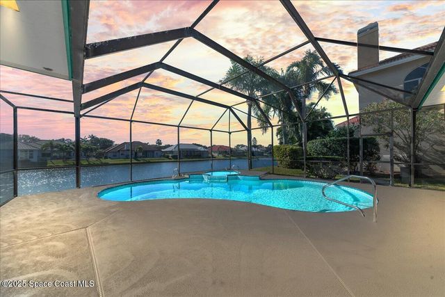 450 Newport Drive, Indialantic, FL 32903