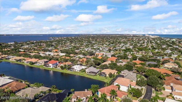 450 Newport Drive, Indialantic, FL 32903