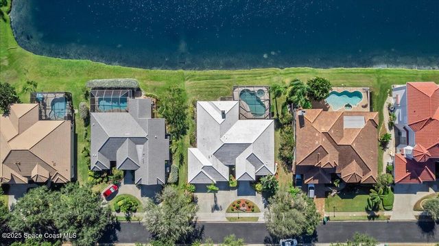 450 Newport Drive, Indialantic, FL 32903