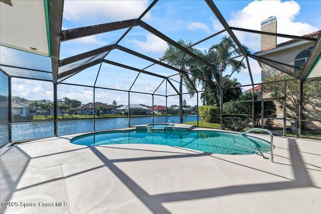 450 Newport Drive, Indialantic, FL 32903