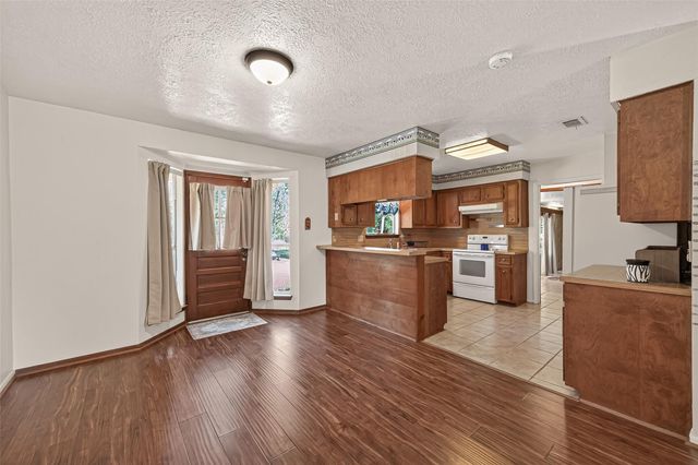 11535 Willis Waukegan Road, Conroe, TX 77303