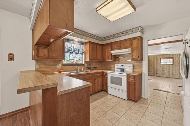 11535 Willis Waukegan Road, Conroe, TX 77303