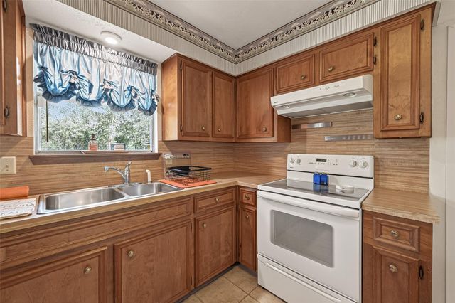 11535 Willis Waukegan Road, Conroe, TX 77303