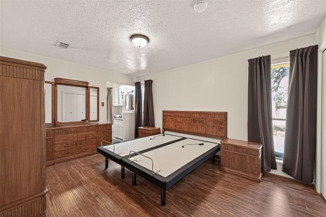 11535 Willis Waukegan Road, Conroe, TX 77303