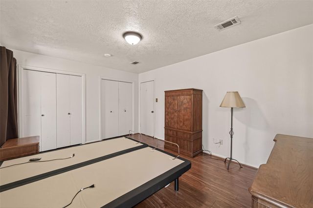 11535 Willis Waukegan Road, Conroe, TX 77303