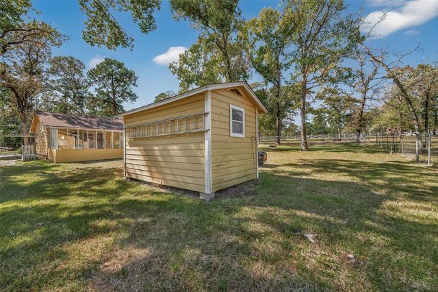 11535 Willis Waukegan Road, Conroe, TX 77303