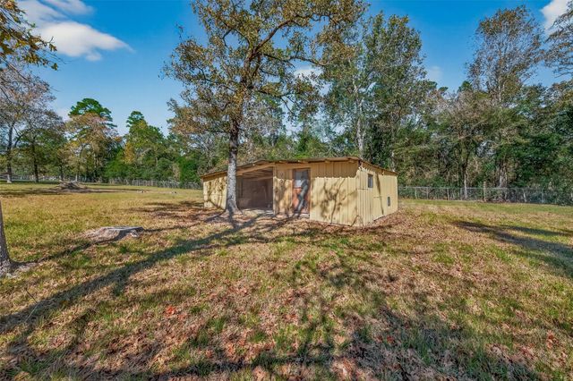 11535 Willis Waukegan Road, Conroe, TX 77303