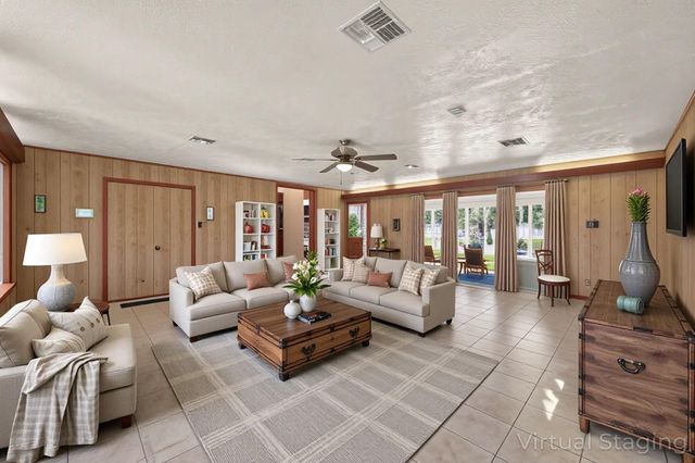 11535 Willis Waukegan Road, Conroe, TX 77303