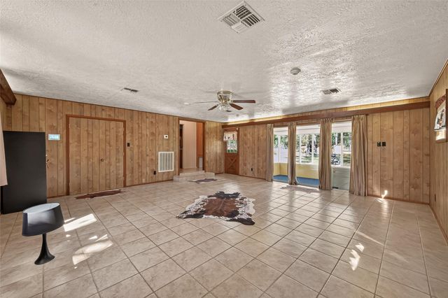 11535 Willis Waukegan Road, Conroe, TX 77303