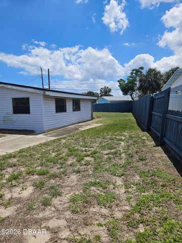 122 Essex Drive, Ormond Beach, FL 32176