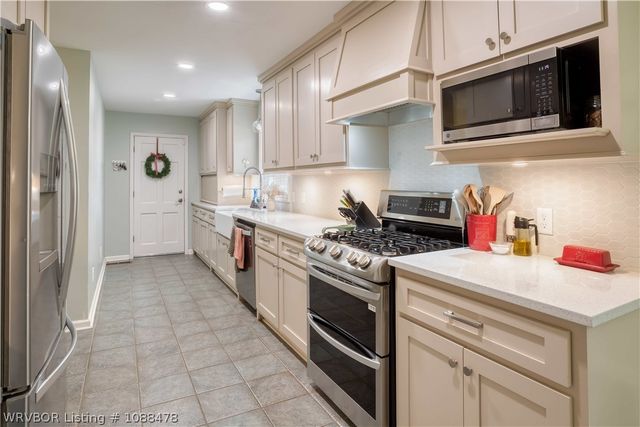 3205 S 28th Street, Fort Smith, AR 72901