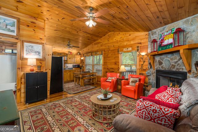 122 River Bend Trail, Ellijay, GA 30540