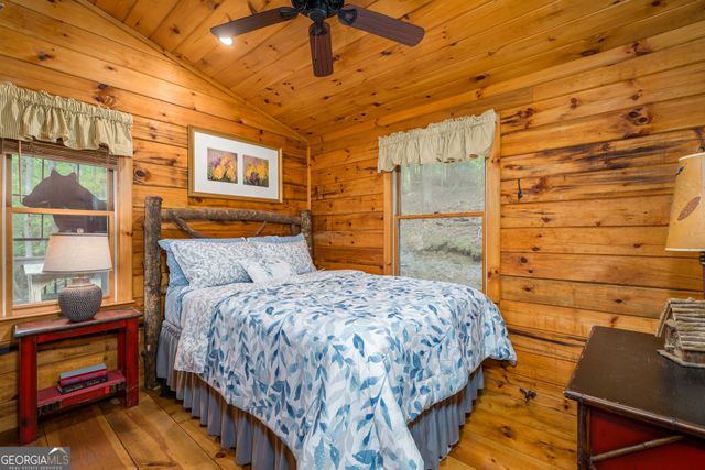 122 River Bend Trail, Ellijay, GA 30540