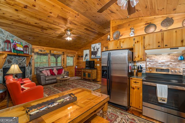 122 River Bend Trail, Ellijay, GA 30540