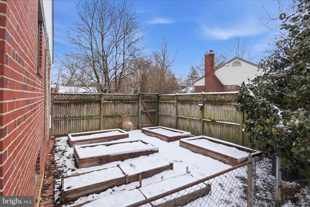 3908 LONGSTREET CT, Annandale, VA 22003