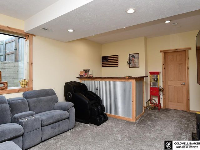9707 Florence Street, La Vista, NE 68128