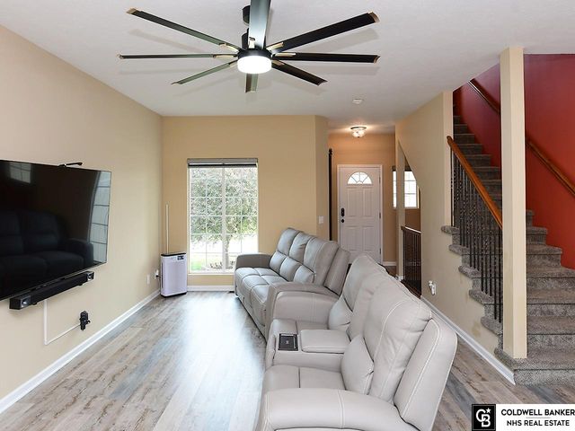 9707 Florence Street, La Vista, NE 68128