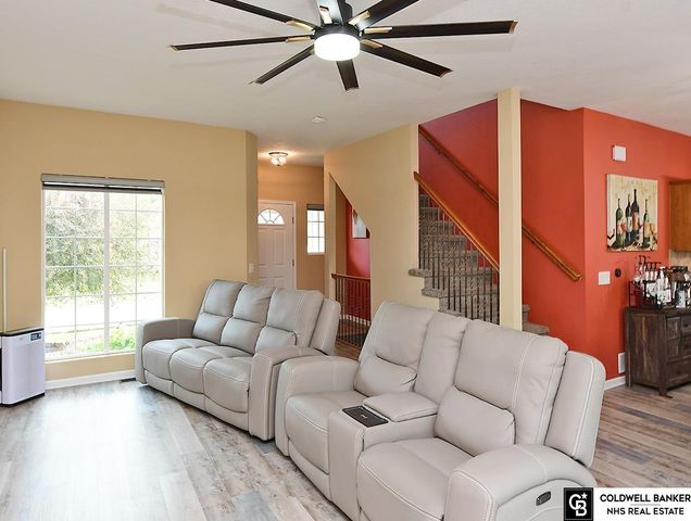 9707 Florence Street, La Vista, NE 68128
