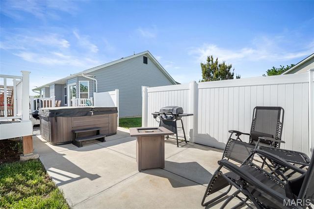 2 Trail Blaze Circle, Festus, MO 63028