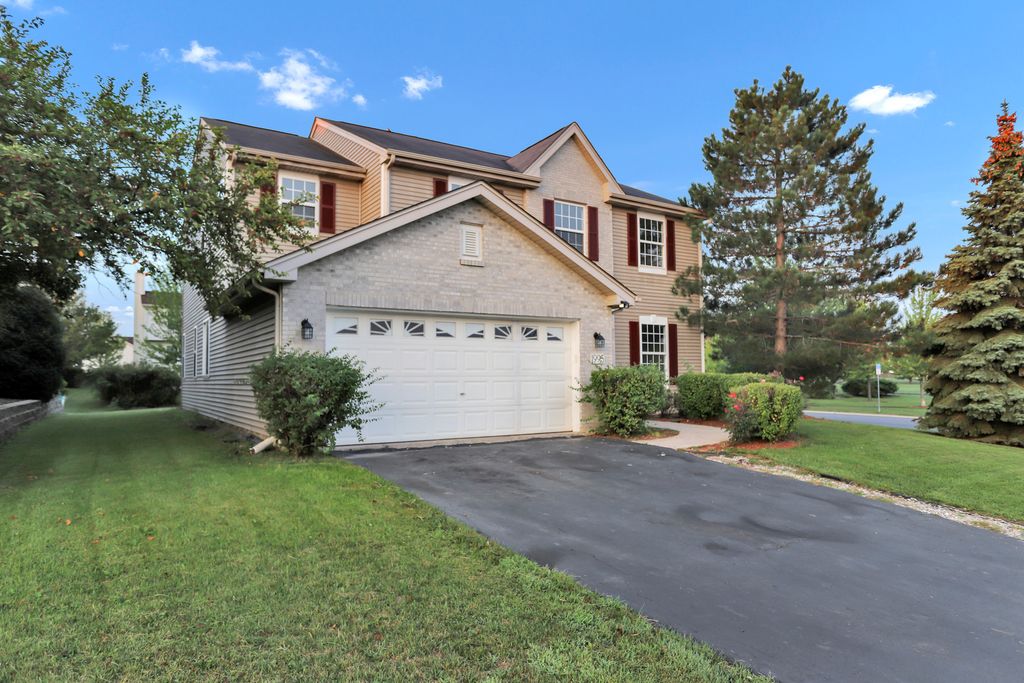 1995 W Meadowview Drive, Round Lake, IL 60073