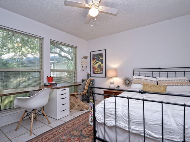 8121 Ceberry DR A, Austin, TX 78759