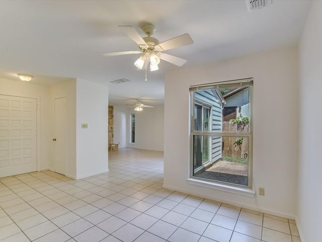 8121 Ceberry DR A, Austin, TX 78759
