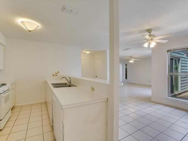 8121 Ceberry DR A, Austin, TX 78759