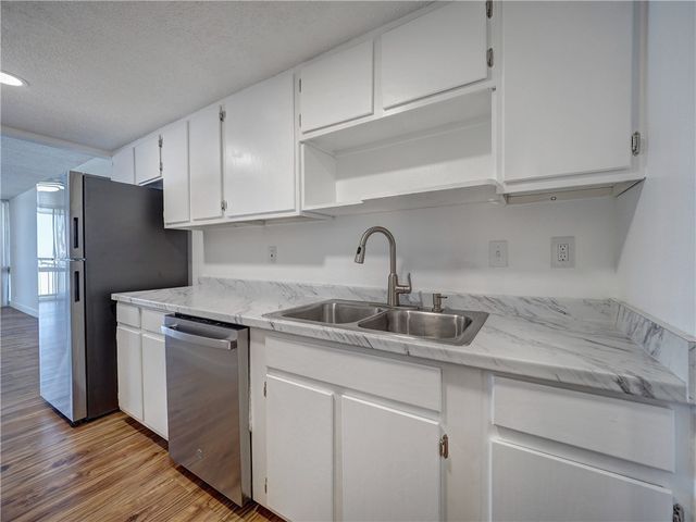 4334 Ocean Dr 504, Corpus Christi, TX 78412