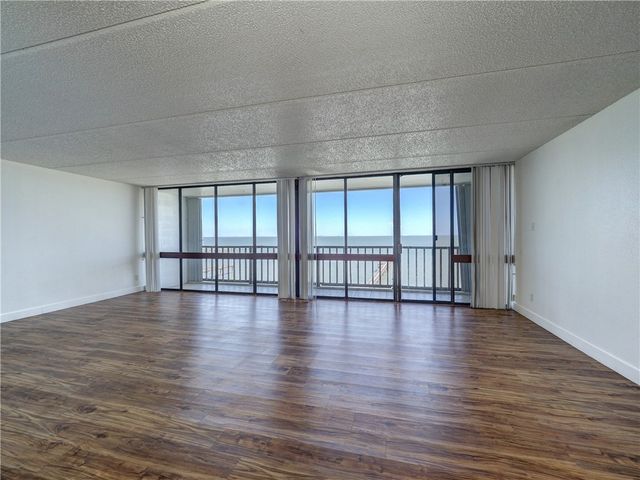 4334 Ocean Dr 504, Corpus Christi, TX 78412