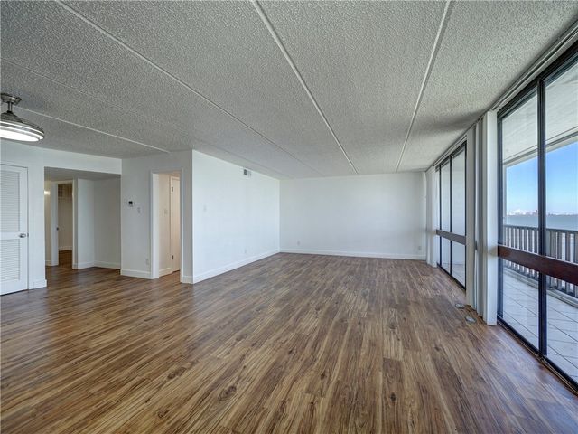 4334 Ocean Dr 504, Corpus Christi, TX 78412