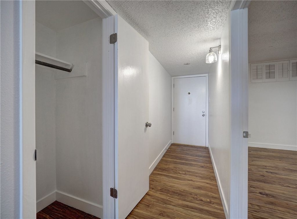 4334 Ocean Dr 504, Corpus Christi, TX 78412 — photo 5