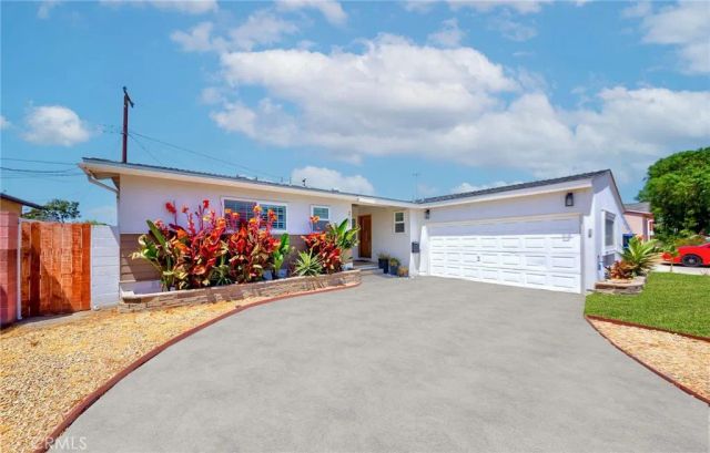 2107 W Porter Avenue, Fullerton, CA 92833