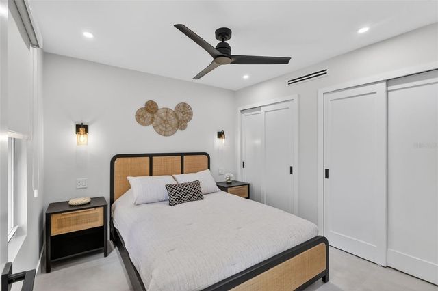 6063 E PEPPERTREE WAY 111, Sarasota, FL 34242