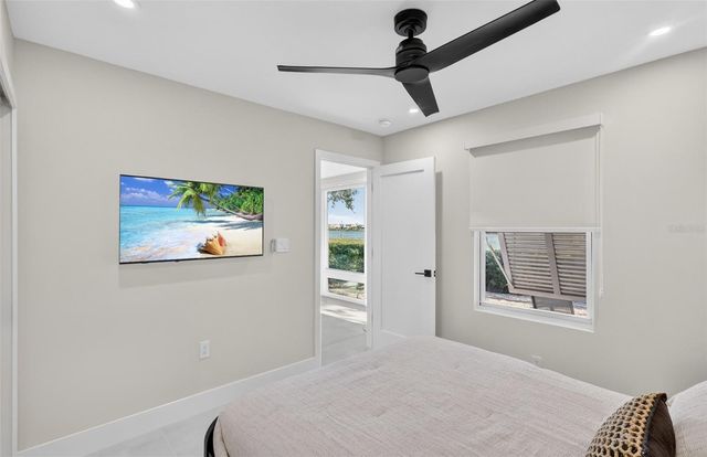 6063 E PEPPERTREE WAY 111, Sarasota, FL 34242