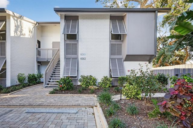 6063 E PEPPERTREE WAY 111, Sarasota, FL 34242