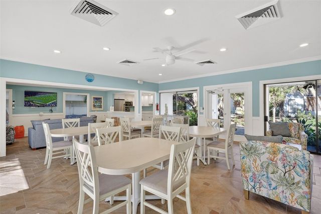 6063 E PEPPERTREE WAY 111, Sarasota, FL 34242