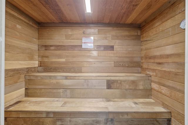 6063 E PEPPERTREE WAY 111, Sarasota, FL 34242