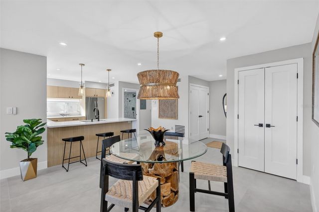 6063 E PEPPERTREE WAY 111, Sarasota, FL 34242