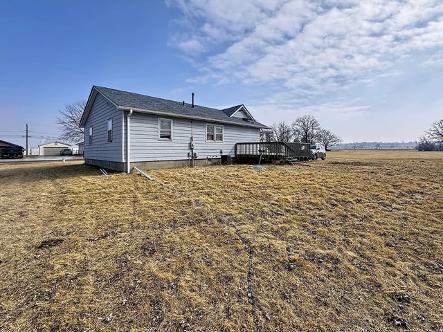 190 Sunshine Lane, Milan, IL 61264