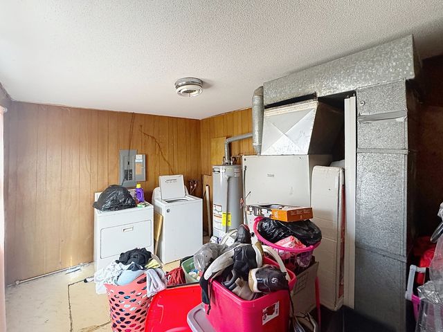 190 Sunshine Lane, Milan, IL 61264