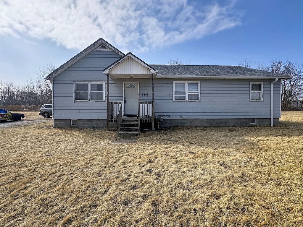 190 Sunshine Lane, Milan, IL 61264