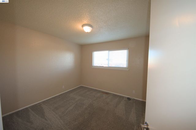 3799 CRESTVIEW DR, Pittsburg, CA 94565